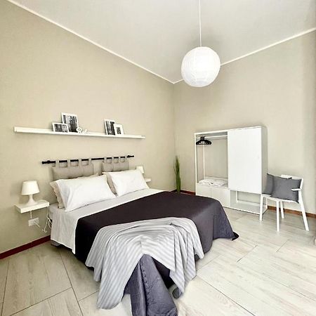 Grey Apartment Caiazzo Luaran gambar