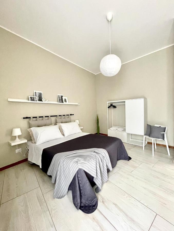 Grey Apartment Caiazzo Luaran gambar