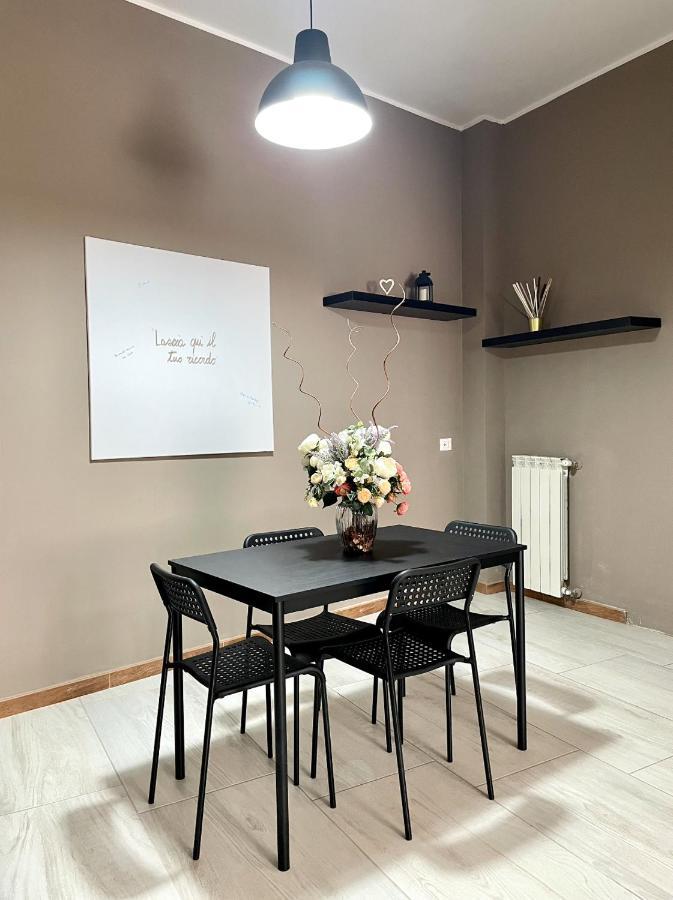 Grey Apartment Caiazzo Luaran gambar