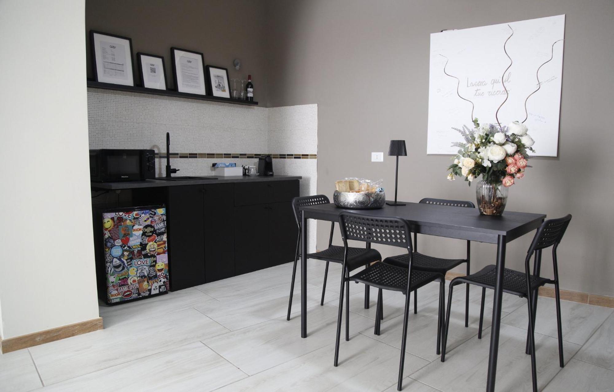 Grey Apartment Caiazzo Luaran gambar